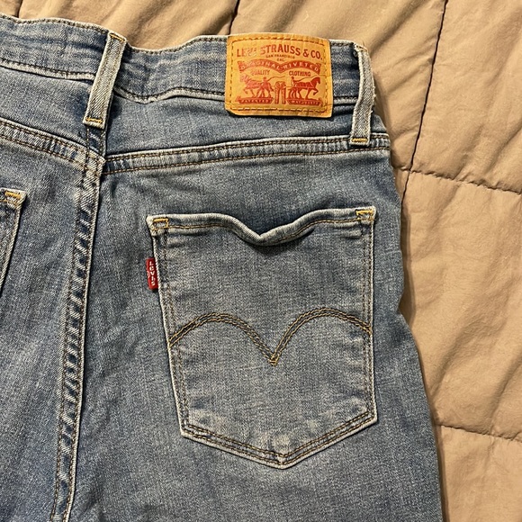 levi high rise skinny jeans - Picture 2 of 4